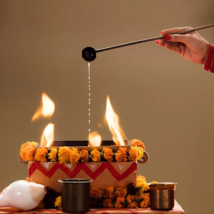 अपनी पूजा का पूर्ण आहुति लगवाकर समापन करवाएं...!